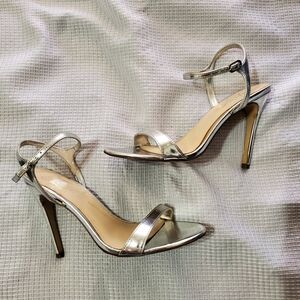 Fergie brand silver women's heels SIZE 8 gently used